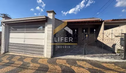 Casa com 4 quartos à venda na Doutor Carlos de Araújo Pimentel, 37, Jardim Leonor, Campinas, 150 m2 por R$ 600.000