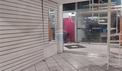 Loja com 52 m² em São João Clímaco