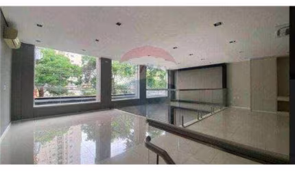 Salão 170m² para alugar com 4 vagas Centro de Santo André.