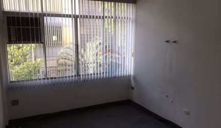 Sala comercial 13m² no cento de Santo André.