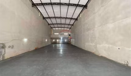 Galpão para alugar 313 m² e 7 metros de pé direito - Jardim Zaira - Mauá/SP