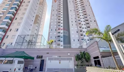 Apto com 2 dormitórios, 1 banheiro, varanda com churrasqueira