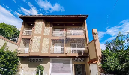 Apartamento Tipo Cobertura com 3 dormitórios, sendo 1 suíte e 2 vagas de carros