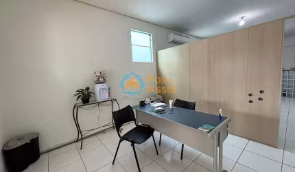 Salão comercial com casa nos fundos