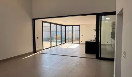 Casa á venda Condomínio Villagio.