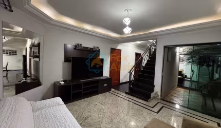 Casa à Venda Jardim Alfa.