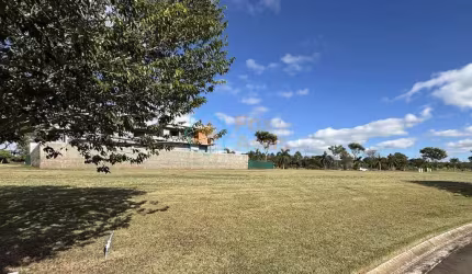 Terreno á venda Residencial Haras Patente.