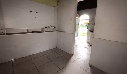 Terreno à venda na Travessa Suécia, 520, Rio do Ouro, São Gonçalo por R$ 270.000