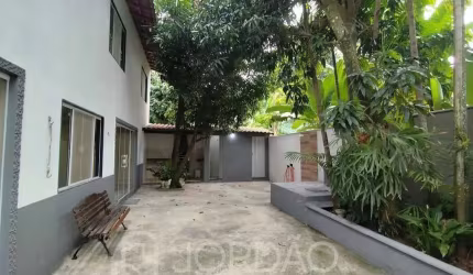 CASA 3 DORMITÓRIOS