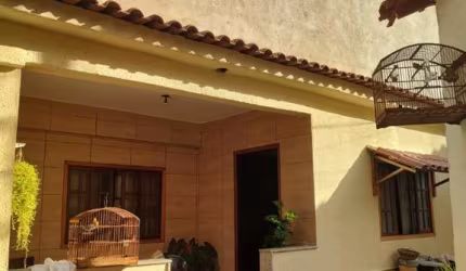 CASA 3 DORMITÓRIOS