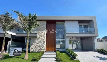Casa em condomínio fechado com 3 quartos à venda na Rua Lagoinha, 65, Pedra Branca, Palhoça, 265 m2 por R$ 3.684.000