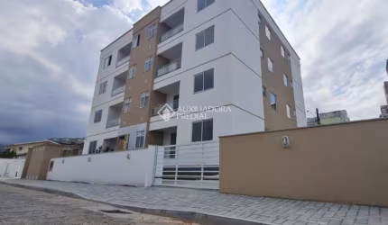 Apartamento com 2 quartos à venda na Lupércio Domingos Espíndola, 185, Barra do Aririú, Palhoça, 53 m2 por R$ 295.000