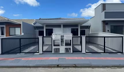 Casa com 2 quartos à venda na Carlos Da Silva, 150, Guarda do Cubatão, Palhoça, 50 m2 por R$ 320.000
