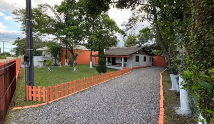 Casa com 3 quartos à venda na Arnoldo Scharmanann, 364, Passagem de Maciambú (Ens Brito), Palhoça, 110 m2 por R$ 375.000