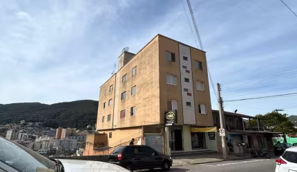 Apartamento á 2 minutos do centro de Poços de Caldas! Venha conferir!