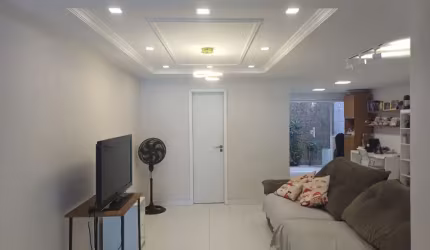 Excelente Casa Duplex Semi mobiliado No Anil