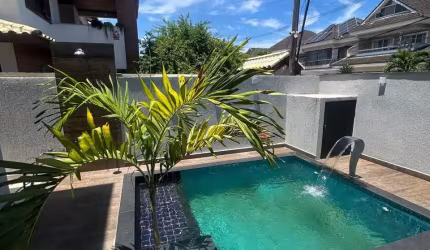 Excelente Casa Com 4 Suítes em Vargem Grande