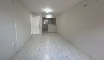 Excelente Apartamento na Taquara 2 Quartos