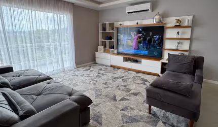 Vendo Excelente Casa Estilo Americano Com 4 Quartos No Anil