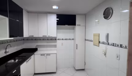 Alugo/ Vendo Casa No Tanque Com 3 Quartos