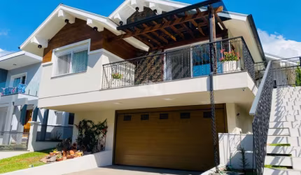 Casa Alto Padrão, totalmente mobiliada e equipada na Serra Gaúcha