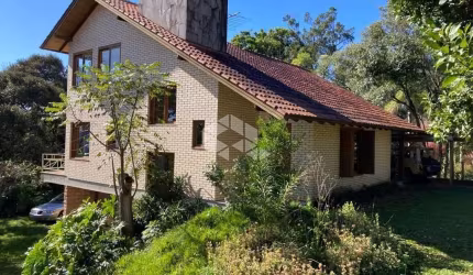Excelente casa em bairro nobre
