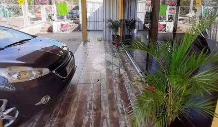 Casa com 2 quartos e 2 vagas