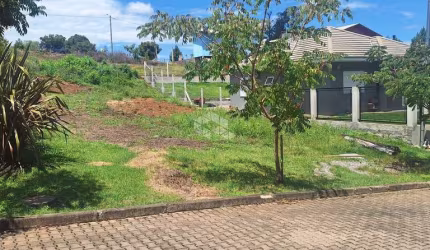 Terreno com 369 m2 em área arborizada na serra gaúcha