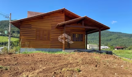 Casa Mista de 211,36 m² em Joaneta, Picada Café, à Venda por R$ 492.900,00