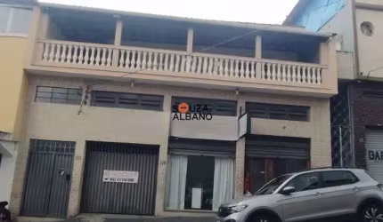 CASA COM PISCINA