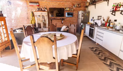 Linda casa de 315m² total com excelente valor