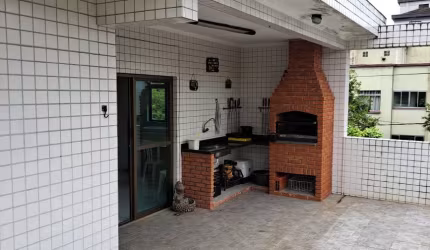 Casa sobreposta alta, 490 m², 5 dormitórios, no Embaré.  ‌