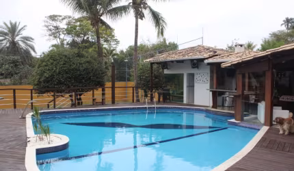 Casa com vista para a Lagoa da Pampulha, 4 dormitórios, 1000 m² em Belo Horizonte!