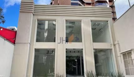 Prédio comercial de alto padrão em Vila Uberabinha de 260 M² para locação .
