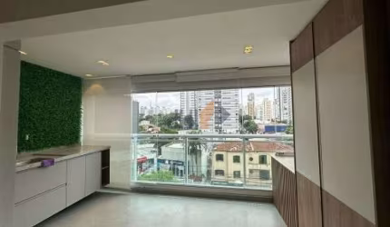 Studio semi-mobiliado com 32 m² em Pinheiros para locação