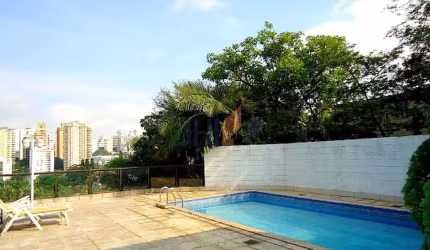 Casa, Pacaembu, 520 m2, 4 suítes, 5 vagas. Lareira, Piscina e Pomar!