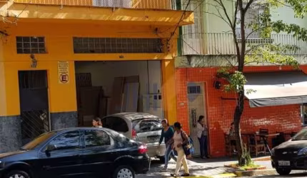 Sobrado com 186 m² e 2 dormitórios com loja em Perdizes para venda