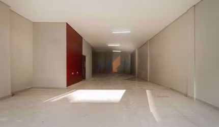 Galpão com 480 m² na Barra Funda para vender ou alugar
