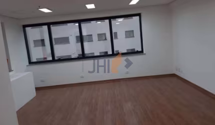 Conjunto comercial reformado para locação com 38m² na Consolação
