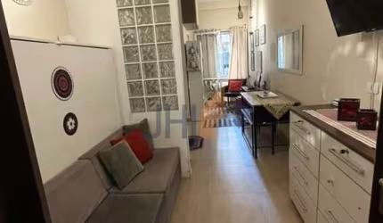 Kitchenette mobiliada na Rua Frei Caneca com 30 m² para venda