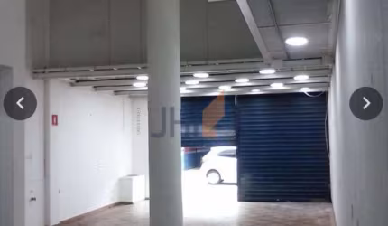 Salão comercial /loja com 223 m² no Centro da Lapa, para locação