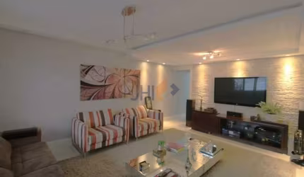 Casa Espaçosa e Moderna à Venda no Jardim Consórcio