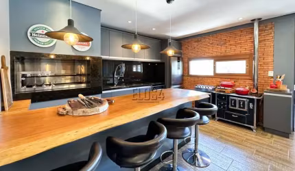 Casa Semi Mobiliada com 201,95m² à venda no bairro São Jorge, Novo Hamburgo - Churrasqueira, Lareira e Espaço Gourmet