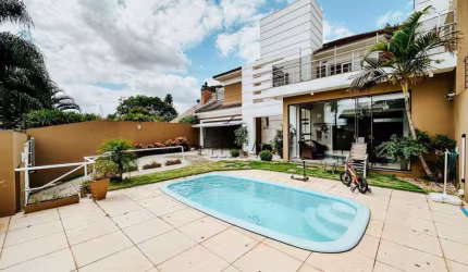 Casa à venda em São Leopoldo - Jardim América - Semi Mobiliada - Com Piscina e Churrasqueira
