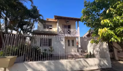 Casa para aluguel em São Leopoldo - Semi Mobiliada - Churrasqueira Pátio e Sacada
