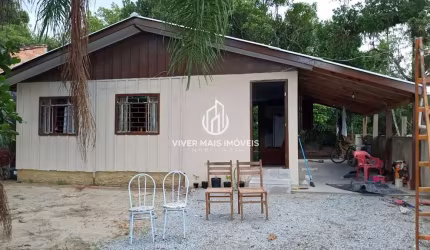 Casa com 2 quartos à venda no Balneário Marissol, Pontal do Paraná  por R$ 215.000