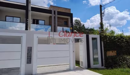Imperdível: Sobrado de 3 suítes no Centro de SJP-PR, 160m², 2 salas, 2 vagas, localização privilegiada!
