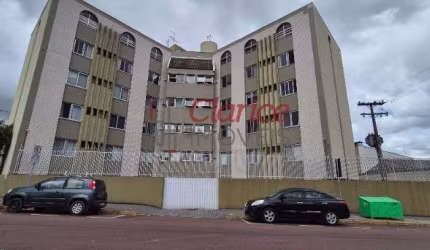 Apartamento antigo a venda em São José dos Pinhais, Apartamento amplo 2 vagas Rua XV de Novembro São José dos Pinhais, Apto venda  Edifício Vera Cruz