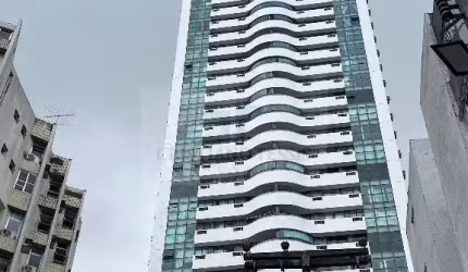 Apartamento andar alto em Boa Viagem com 88M².