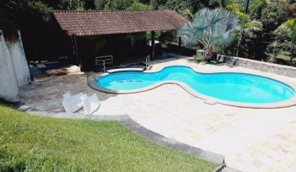 Casa à Venda em Apipucos com 460M² Porteira fechada!!!